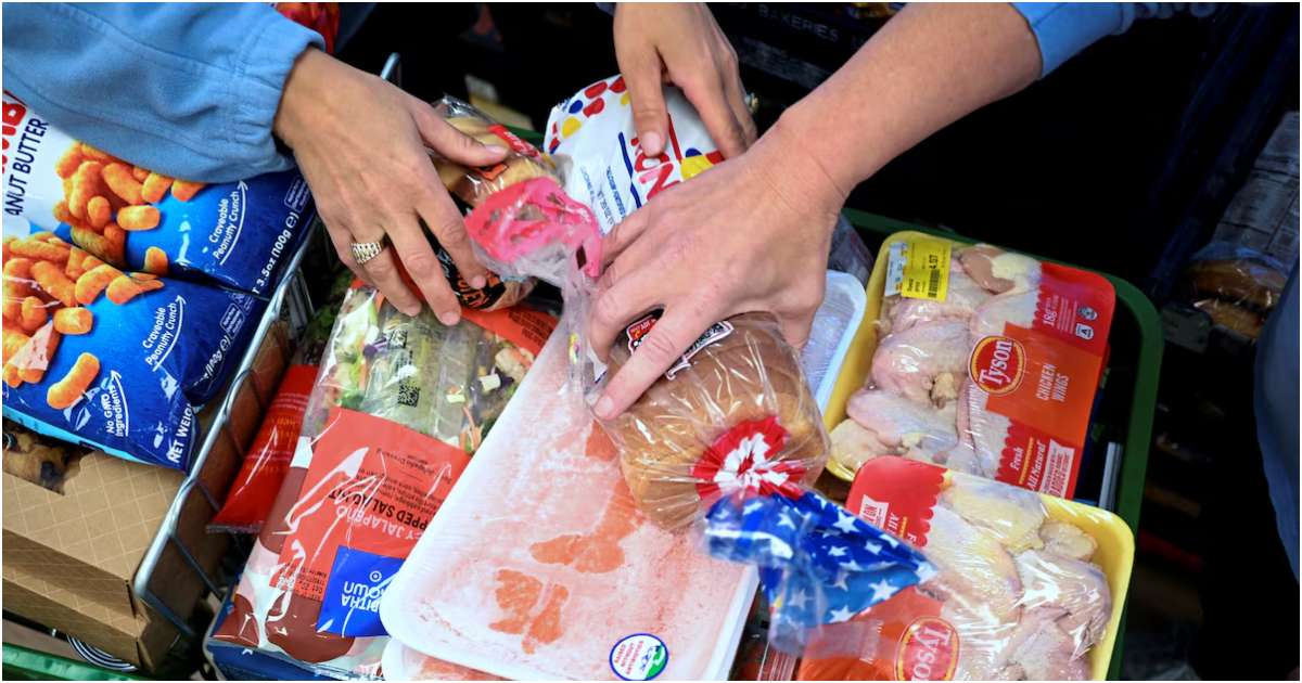 প্রতি আটজন অ্যামেরিকানের মধ্যে প্রায় একজন স্ল্যাপের সুফলভোগী। এটি দেশের সামাজিক নিরাপত্তা জালের গুরুত্বপূর্ণ অংশ। ফাইল ছবি